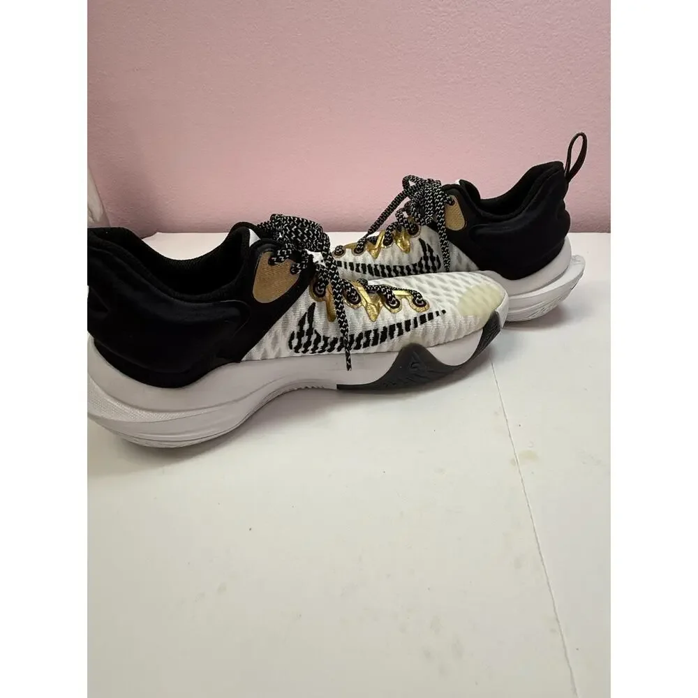 Nike Giannis Immortality White Gold Black Basketball Shoes 54 Logo Size 7.5